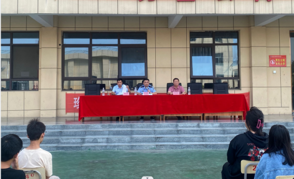 岳陽市江南通信職業(yè)技術(shù)學校,岳陽江南學校,岳陽江南通信學校,岳陽職業(yè)學校